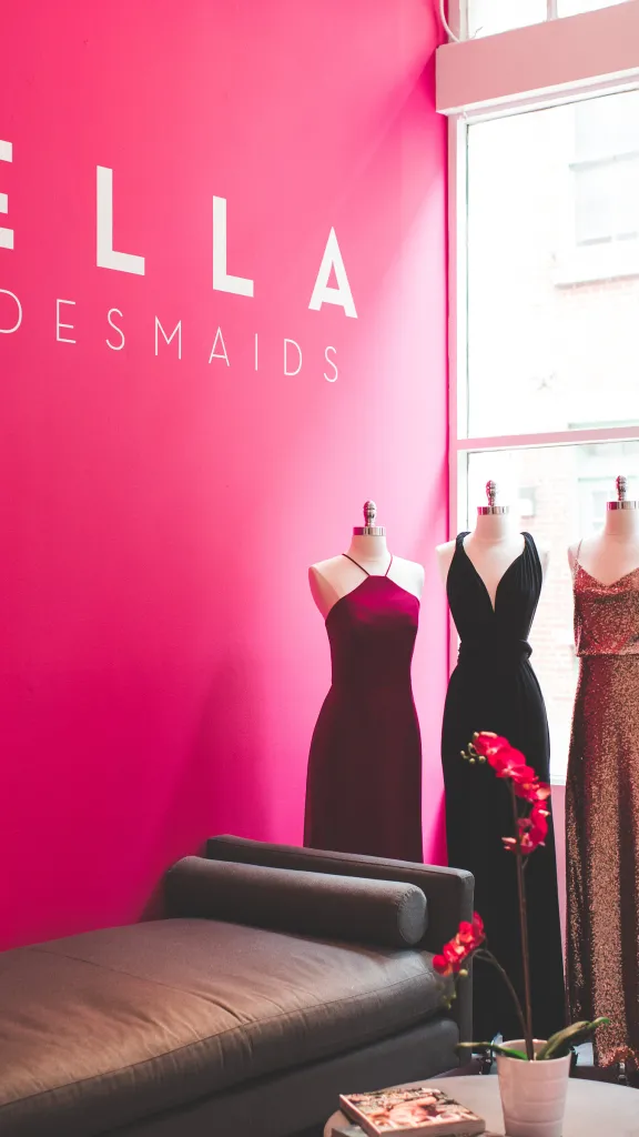 Bella Bridesmaids Philadelphia | Bridesmaid styling in Old City